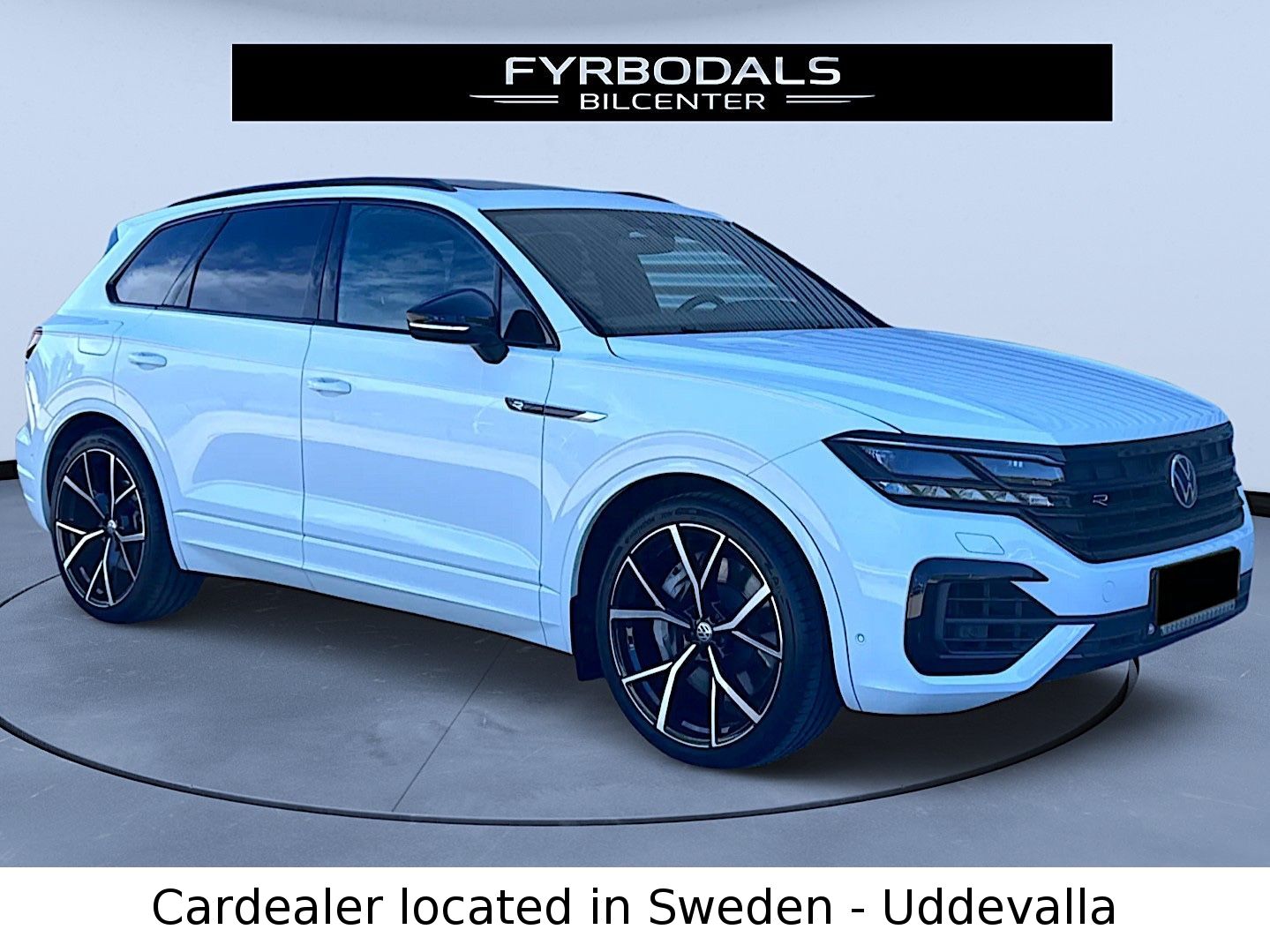 Volkswagen Touareg R 4Motion eHybrid - Samsaru's Car Outlet