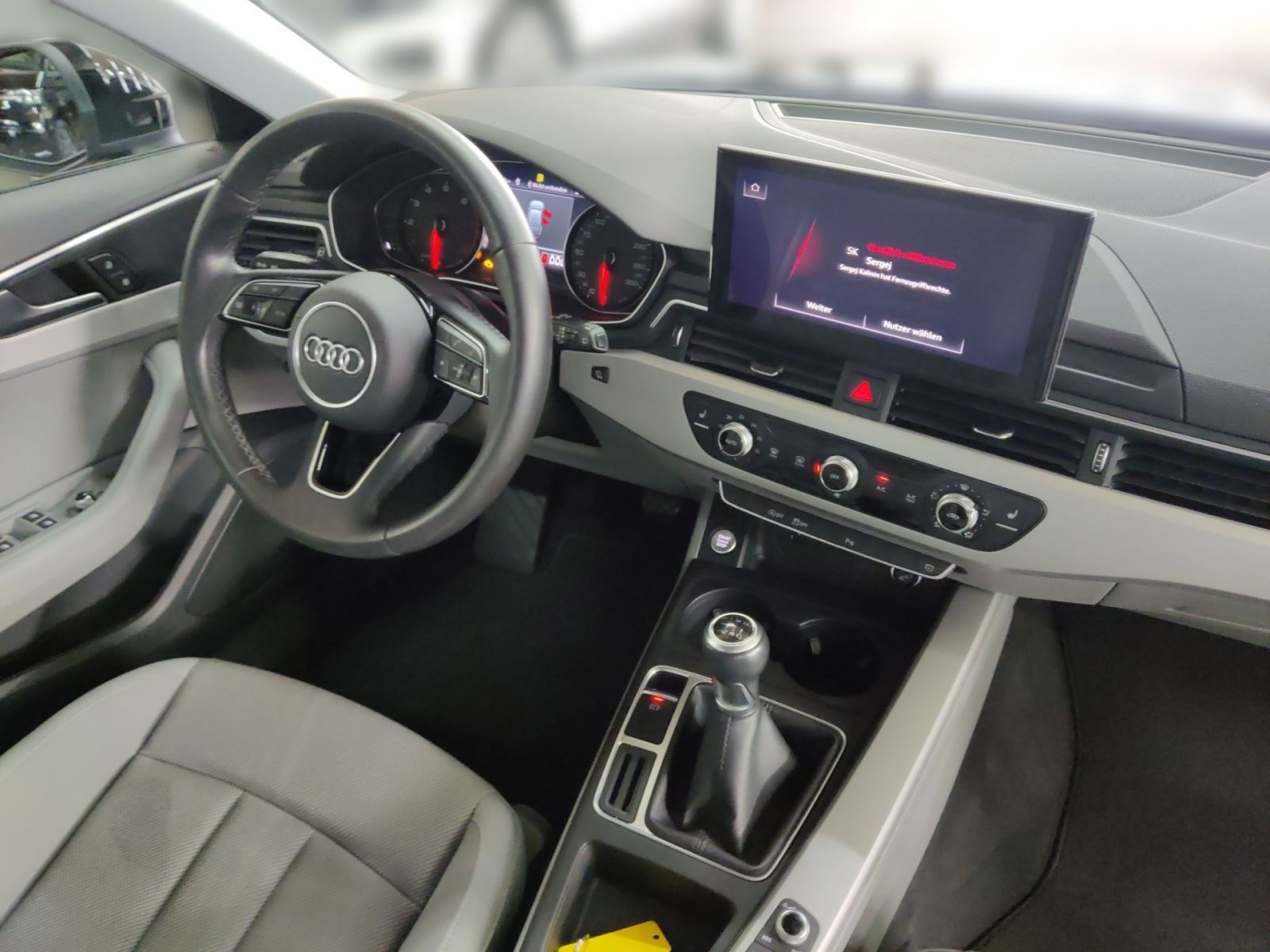 Audi A4 Avant 35 TFSI Business - Samsaru's Car Outlet