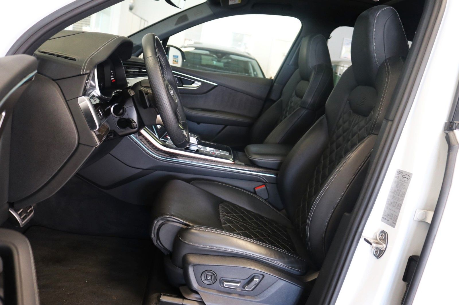 Audi Q7 50 TDI competition plus Laser HUD 7-Sitzer
