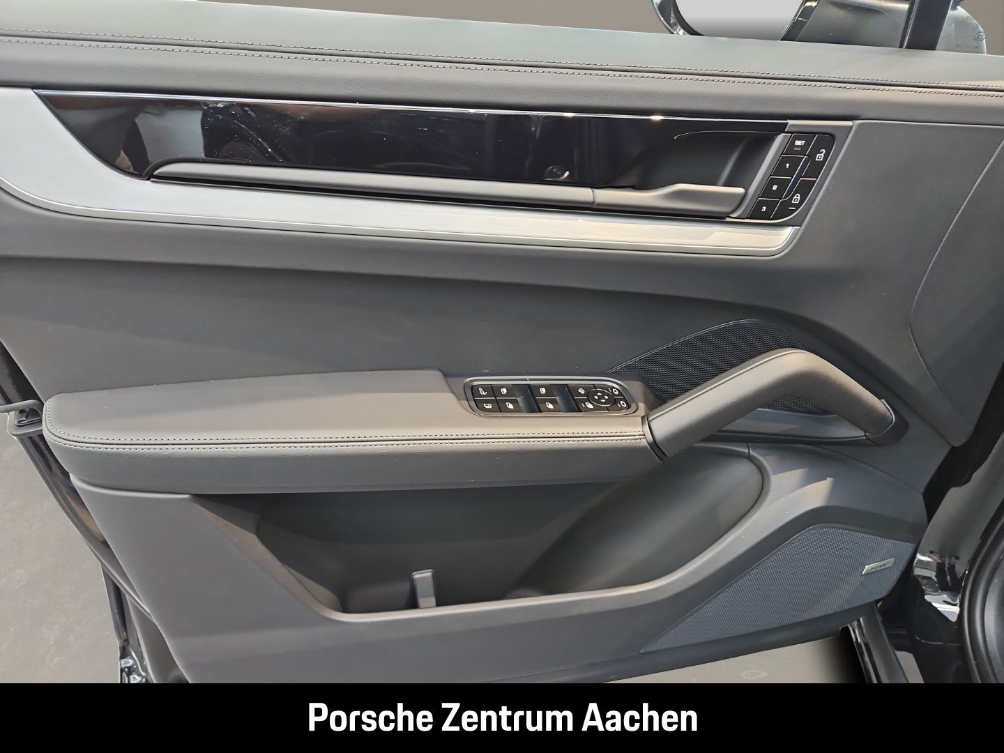 Porsche Cayenne S E-Hybrid Coupe BOSE Sportabgasanlage