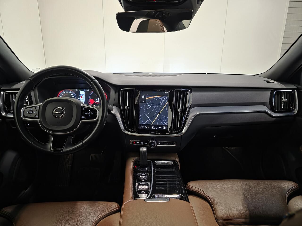 Volvo S60 T6 Twin Engine Hybrid - Pano - Topstaat!