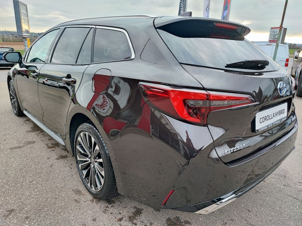 Toyota Corolla 2.0 Hybrid - Samsaru's Car Outlet