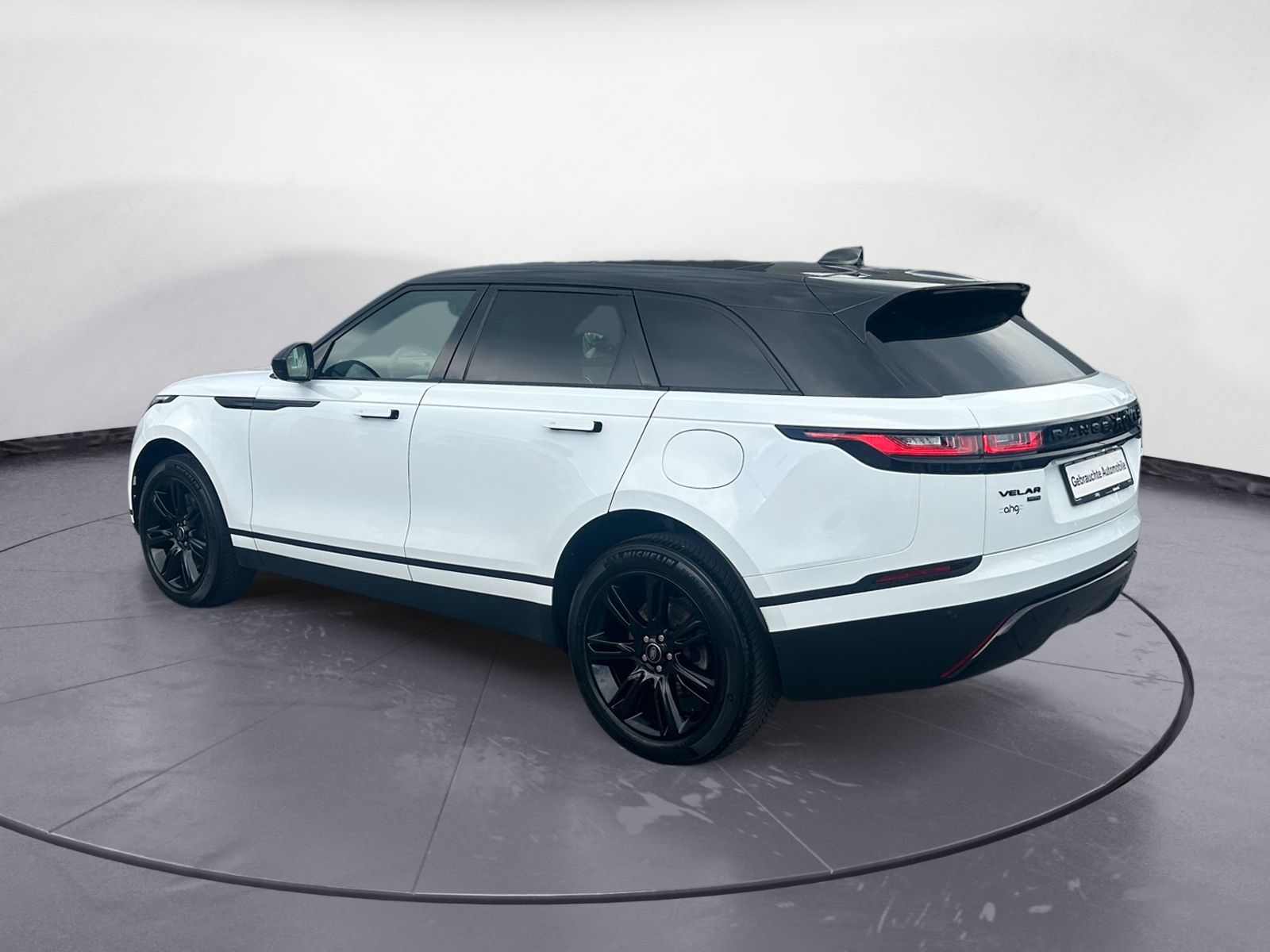 Range Rover Velar P400e S Panorama Black Pack - Samsaru's Car Outlet