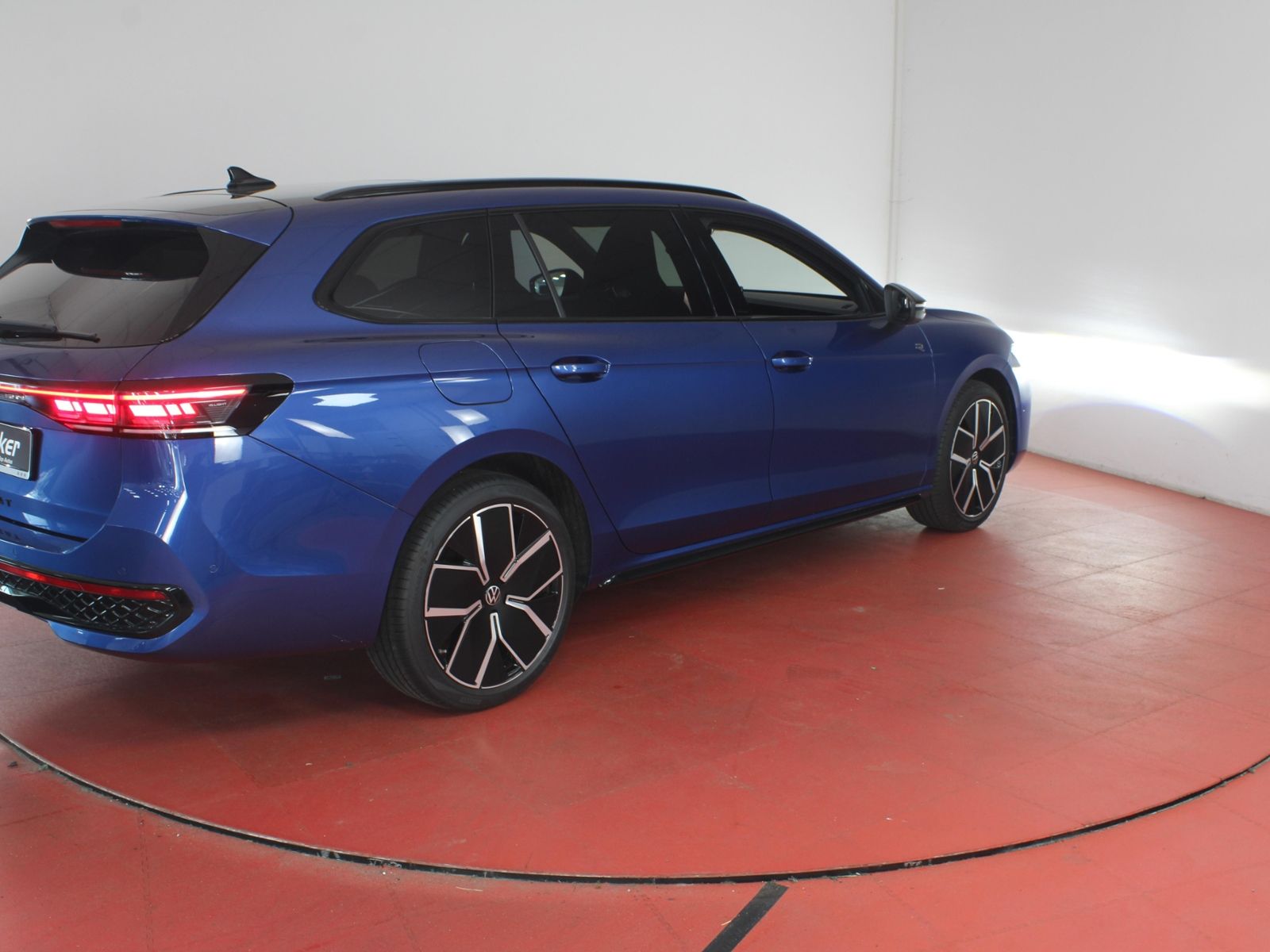 Volkswagen Passat Variant R-Line 1.5TSI e-Hybrid 398,-ohne