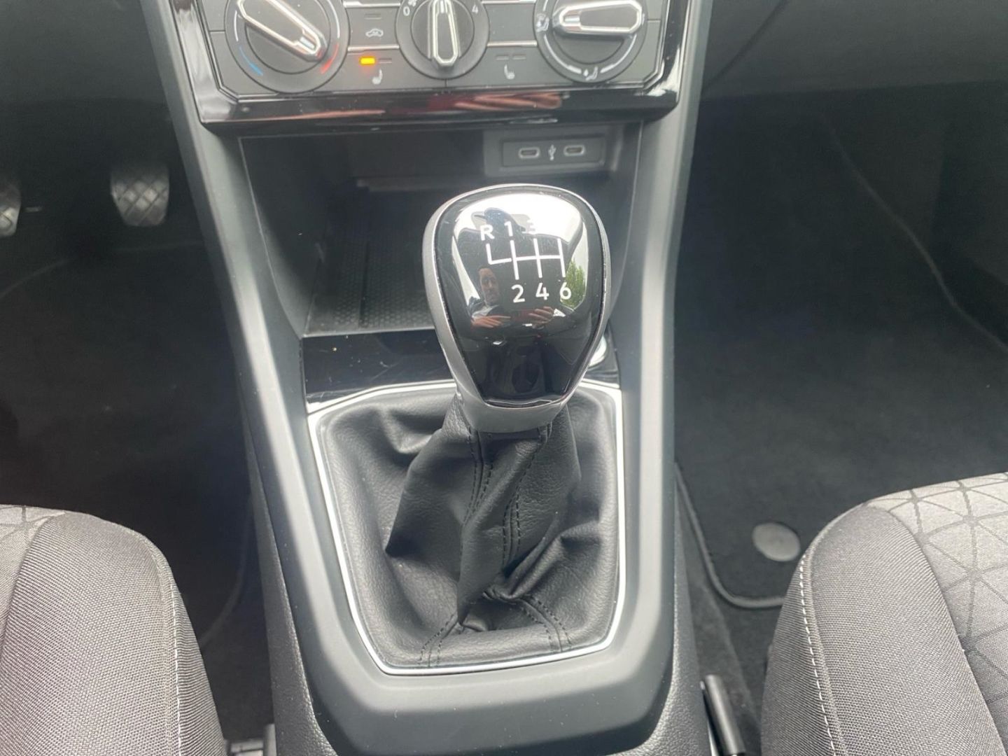 Volkswagen T-Cross 1.0 TSI Life - Samsaru's Car Outlet