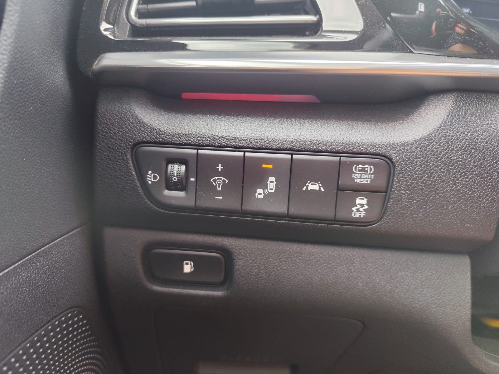 Kia Niro 1.6 GDI Hybrid Spirit - Samsaru's Car Outlet