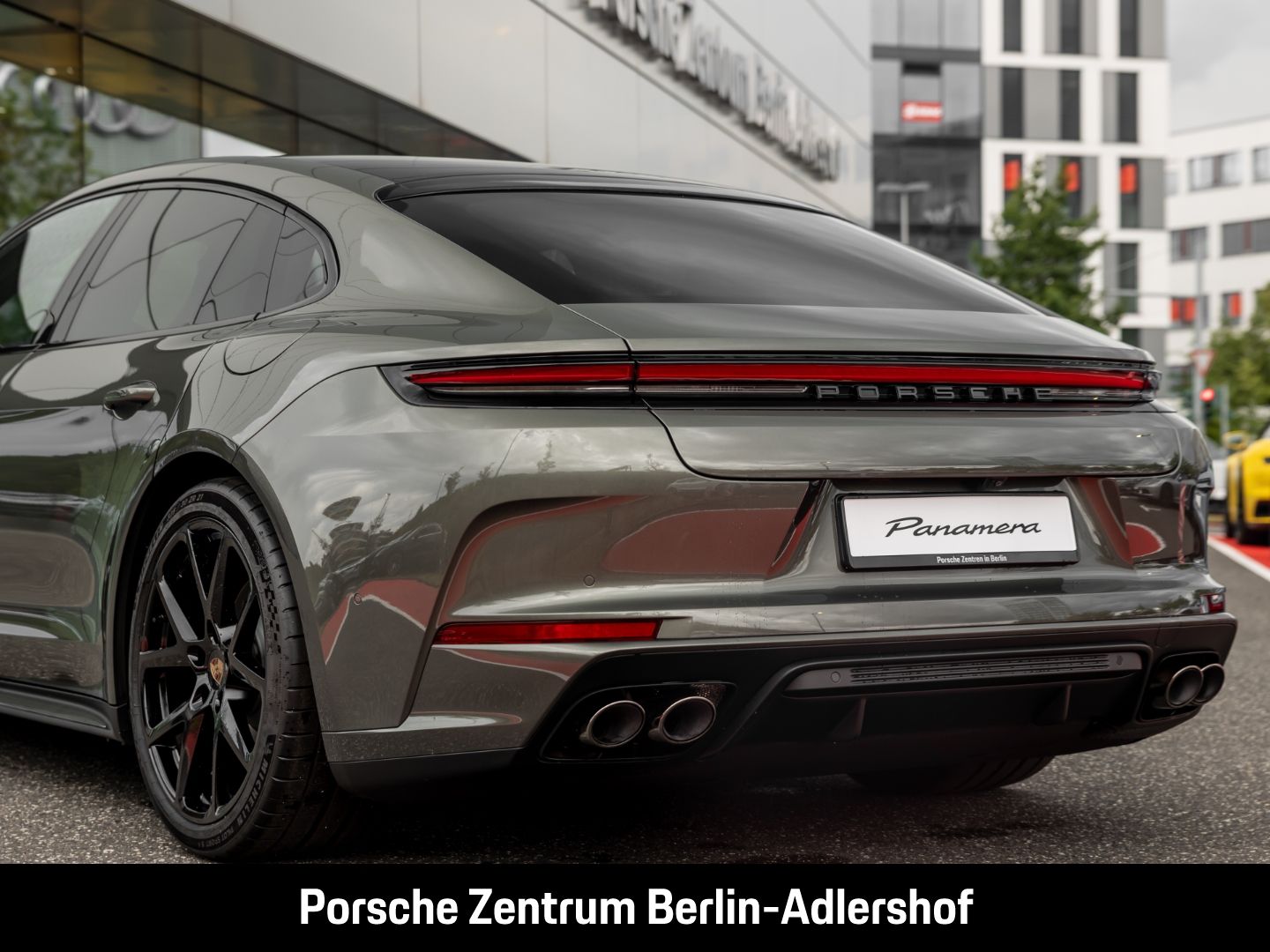 Porsche Panamera 4S E-Hybrid HA-Lenkung InnoDrive HUD