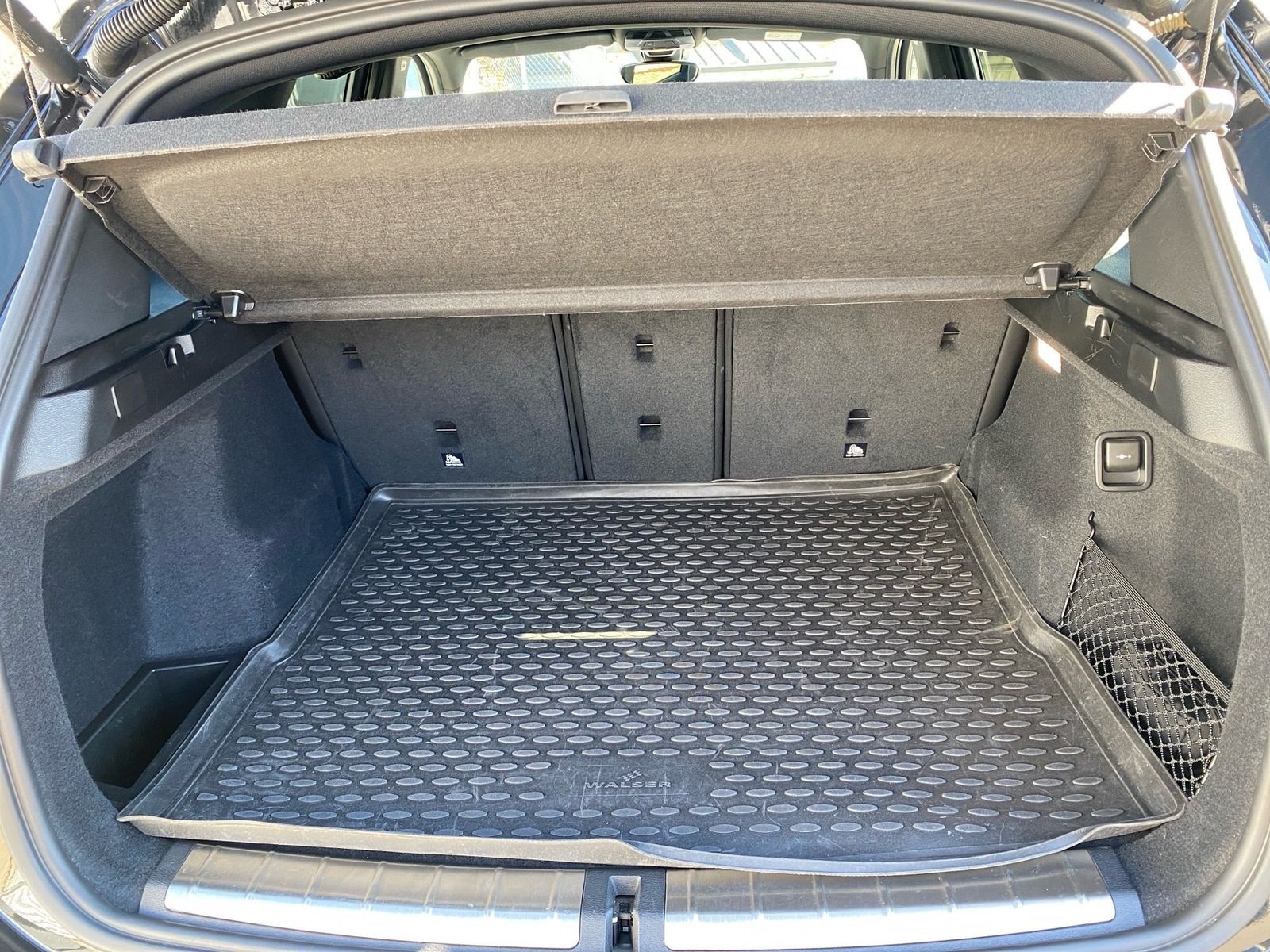 BMW X1 xDrive20i Sport Line - Samsaru's Car Outlet