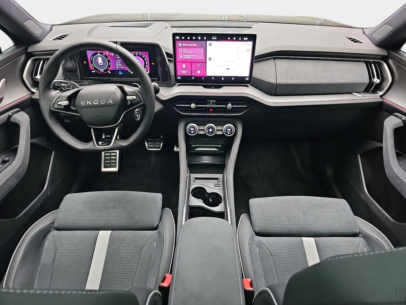 Skoda 1.5 TSI DSG IV PHEV SPORTLINE AHK PANO LM