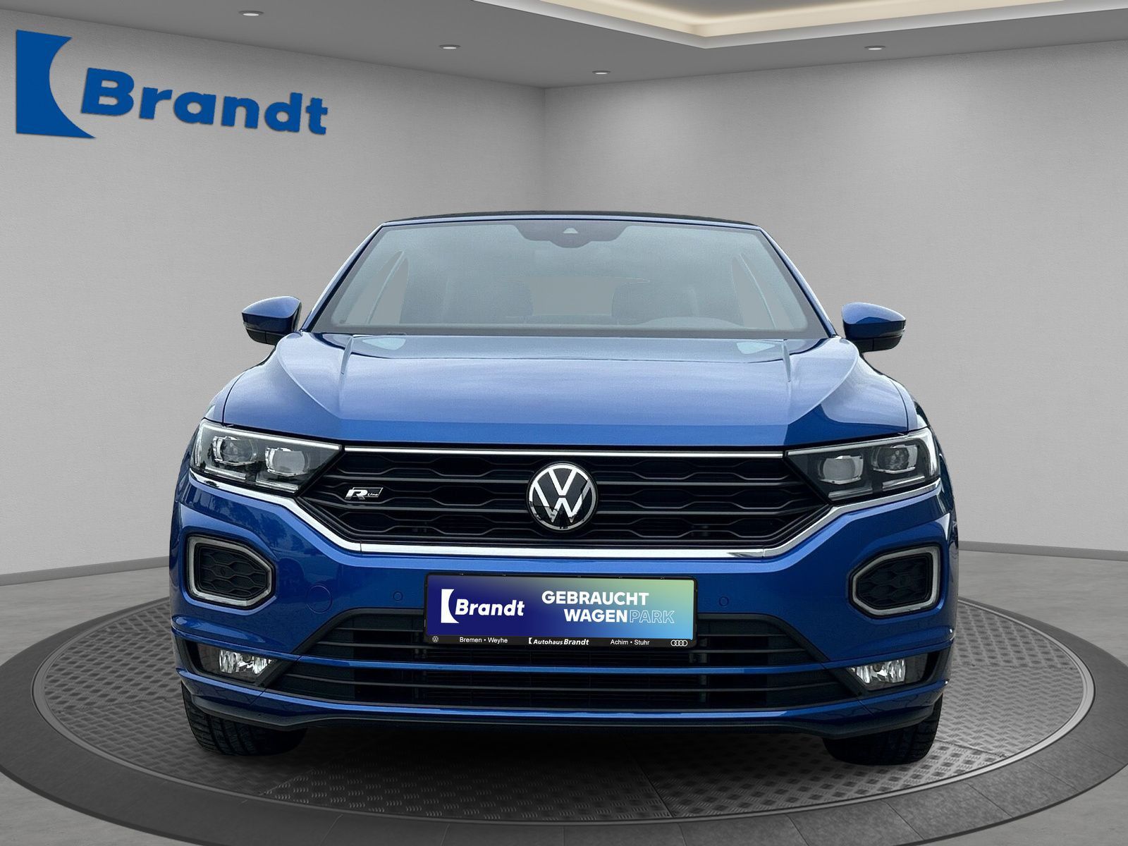 Volkswagen T-Roc R-LINE - Samsaru's Car Outlet