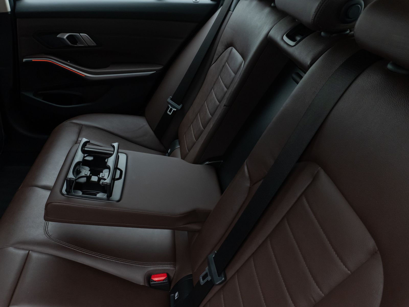 BMW 320d xD Sport Line - Samsaru's Car Outlet