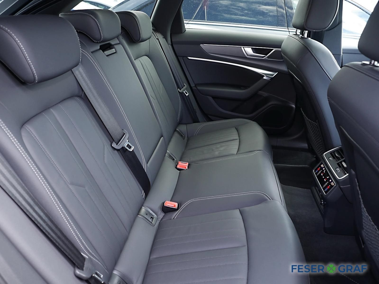 Audi A6 Avant 45 TFSI advanced - Samsaru's Car Outlet