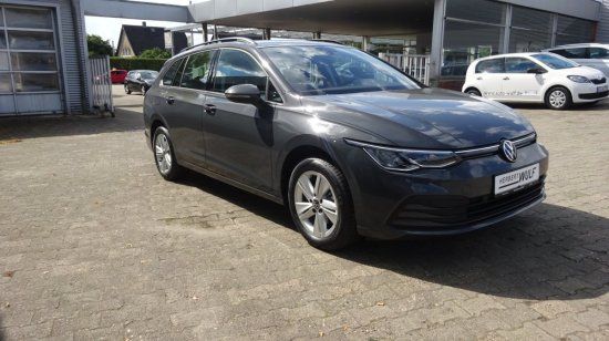 Volkswagen Golf VIII Variant 1.5 eTSI Life DSG - Samsaru's Car Outlet
