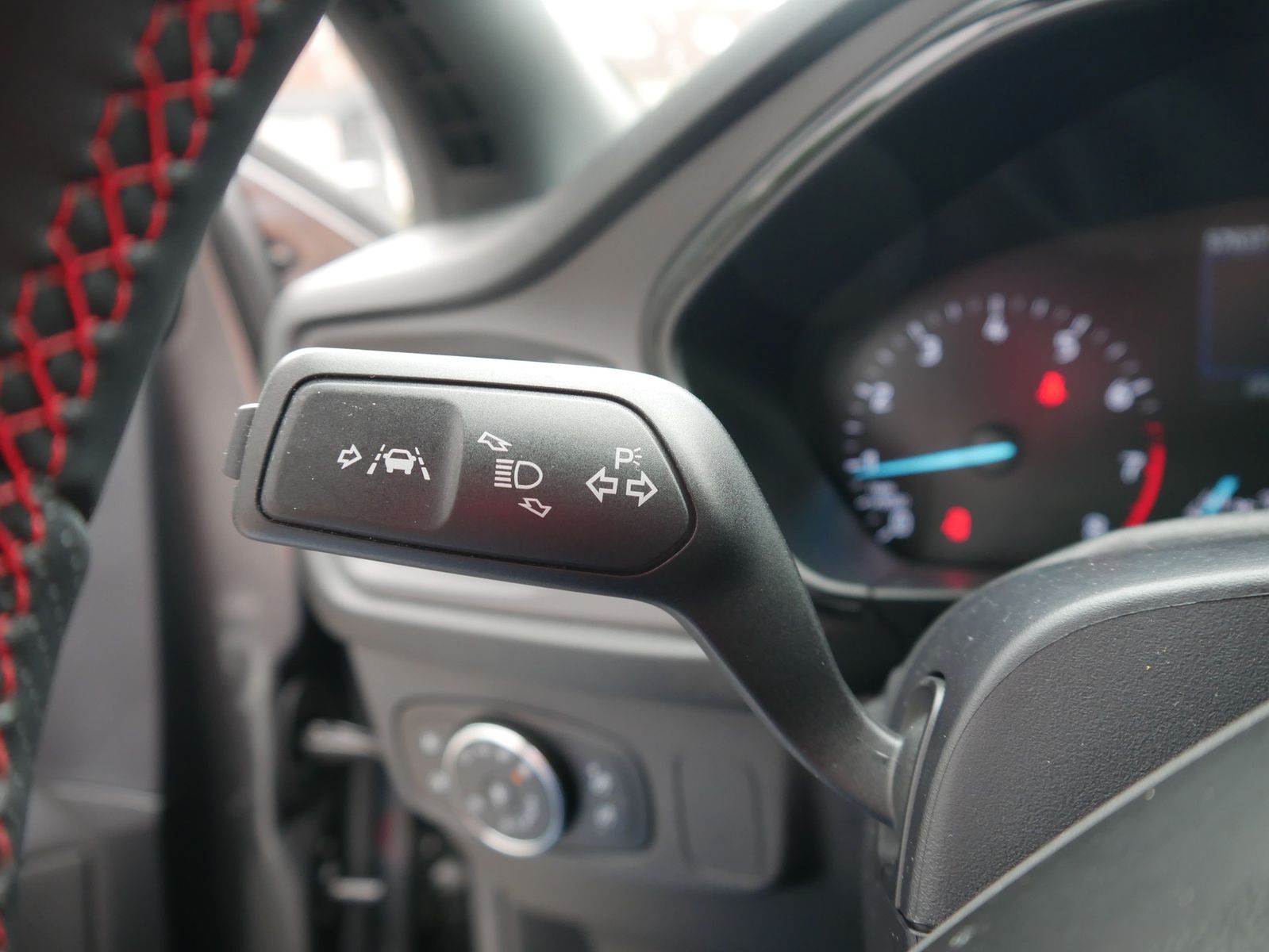 Ford Focus Turnier 1.0 M-Hybrid ST-Line LED Navi ACC