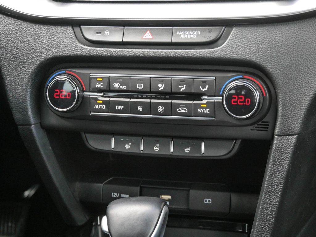 Kia cee'd SW 1.4 T-GDI DCT OPF Vision - Samsaru's Car Outlet