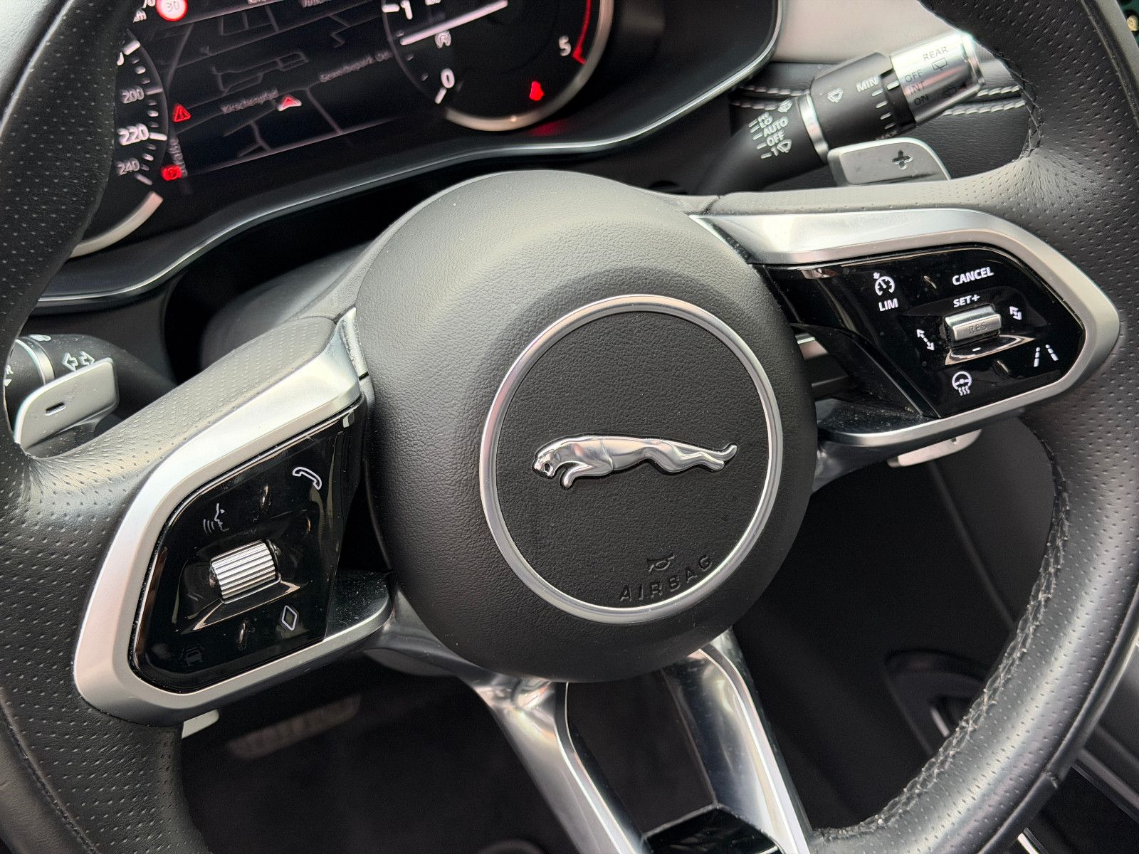 Jaguar F-Pace F-PACE R-Dynamic S AWD/PANO/3D-KAMERA