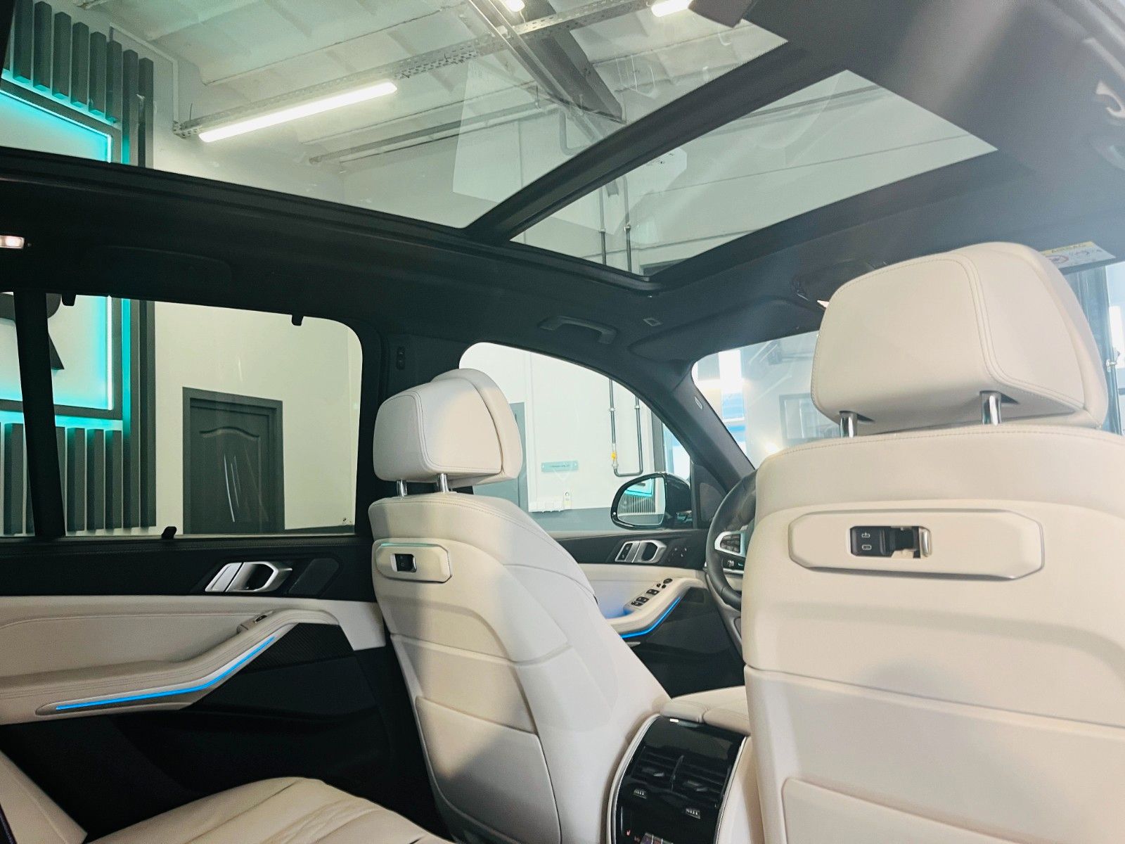 BMW X5 50 e xDrive M Sport / PANO/HARMAN/360KAMERA