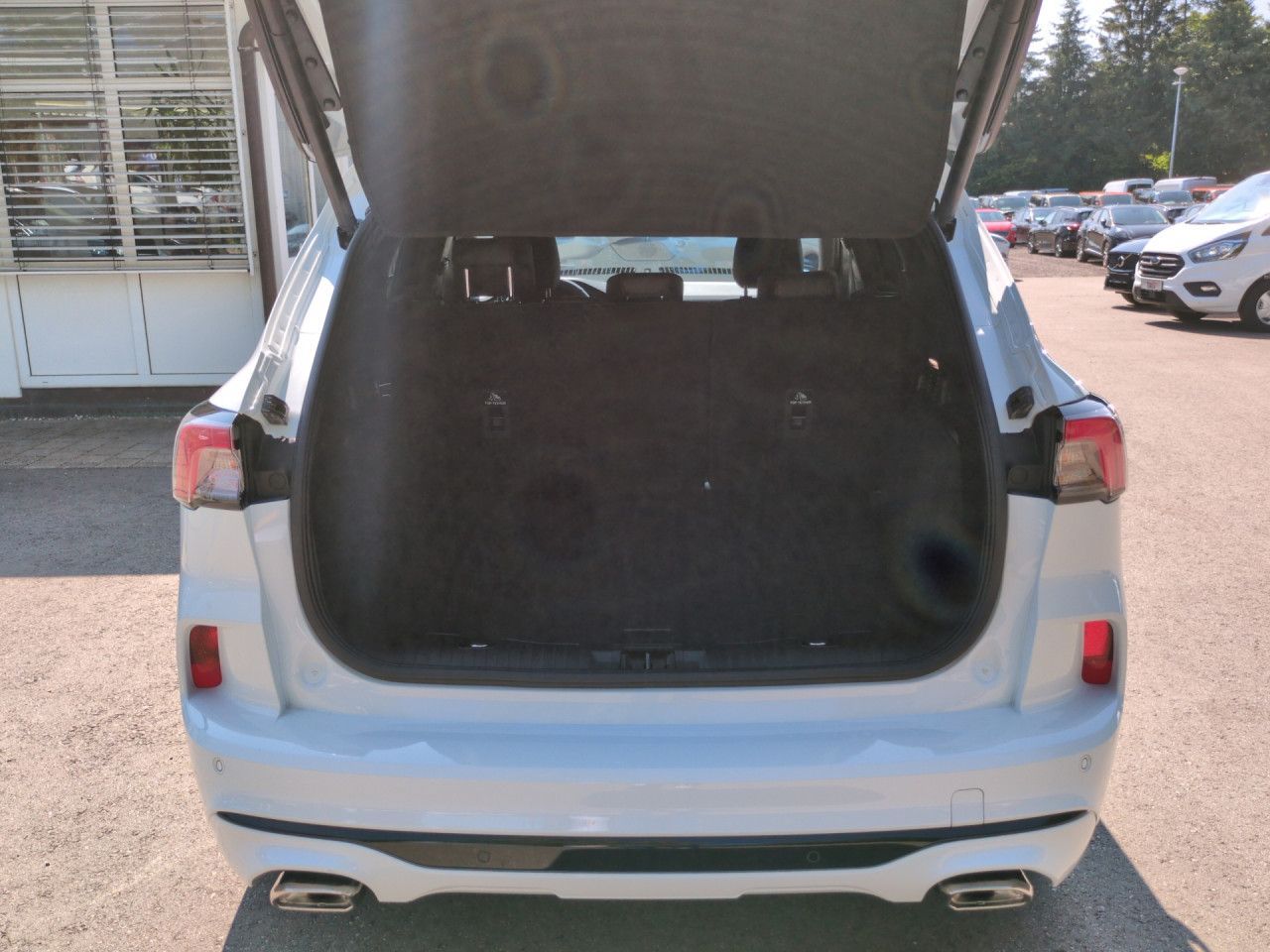 Ford Kuga 2.0 EcoBlue ST-Line X AWD - Samsaru's Car Outlet