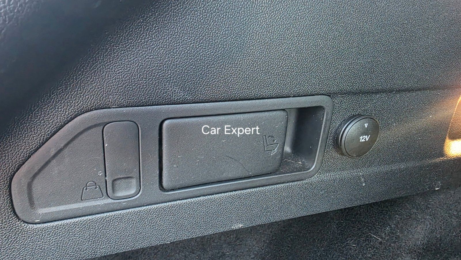Ford Focus TurnierTitanium,1Hand,8xAlu,Scheckheft,LED