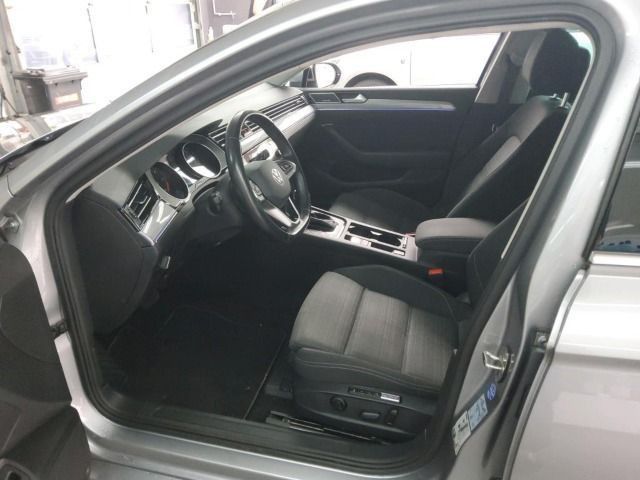 Volkswagen Passat Variant 2.0 TDI Business - Samsaru's Car Outlet
