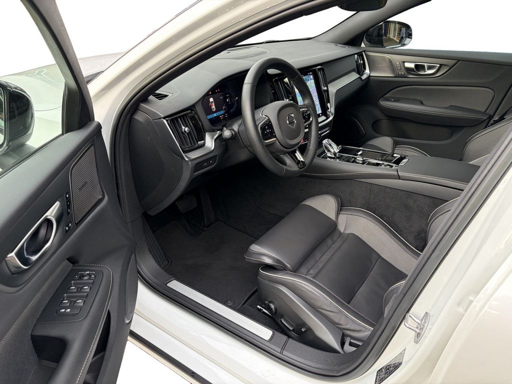 Volvo V60 T8 AWD Geartronic Recharge Plug-In Hybrid