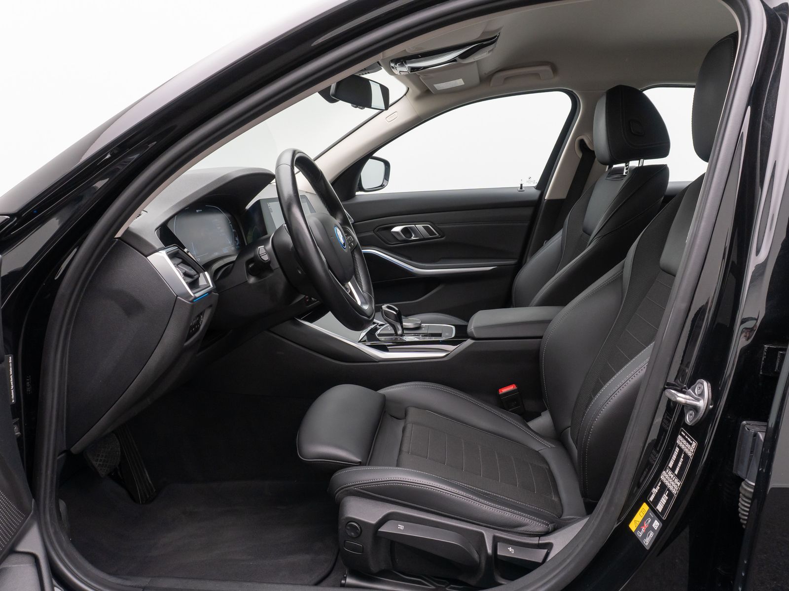 BMW 320e Sport Line - Samsaru's Car Outlet