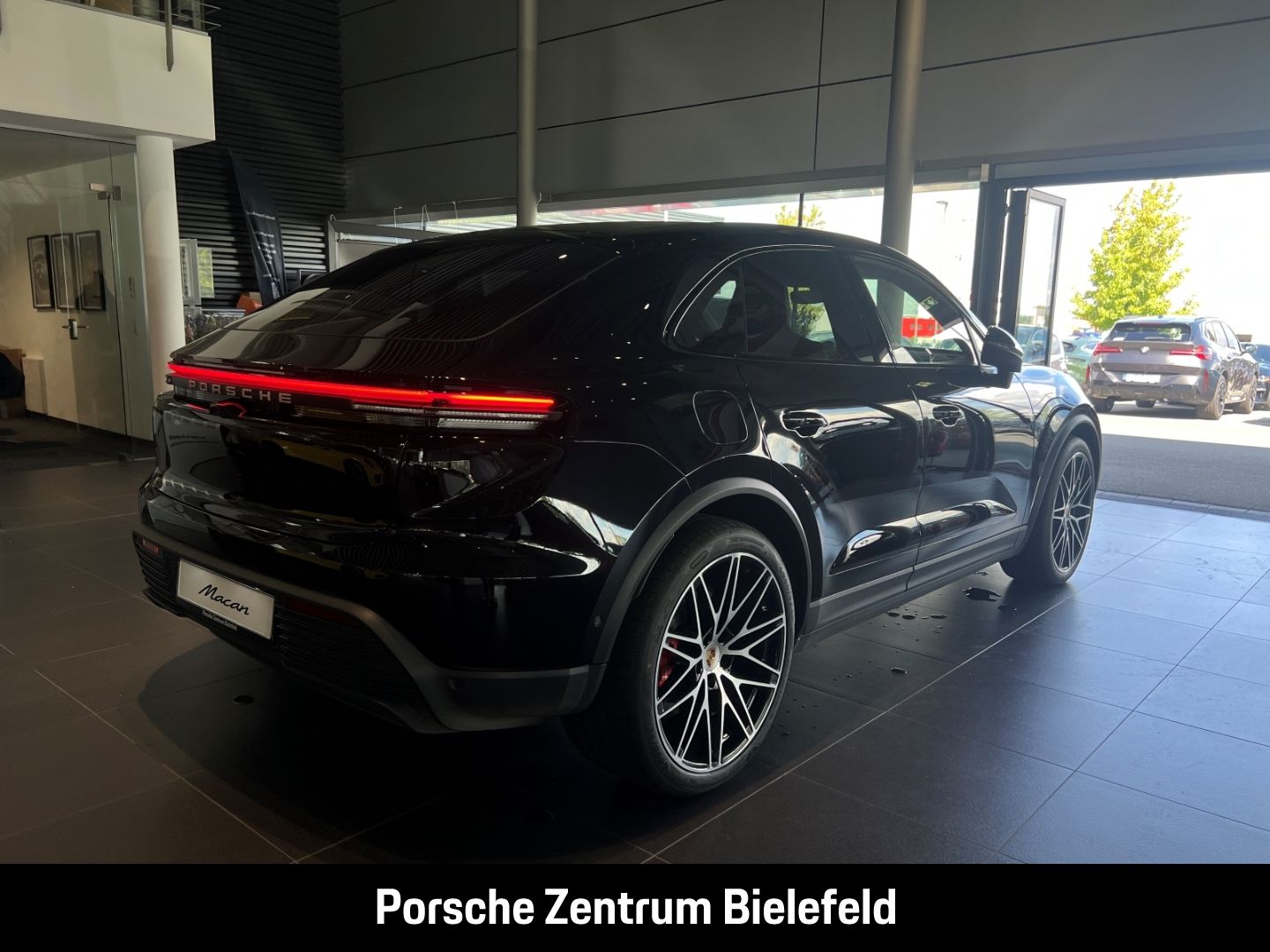 Porsche Macan 4S Burmester Rückfahrkamera Luftfederung