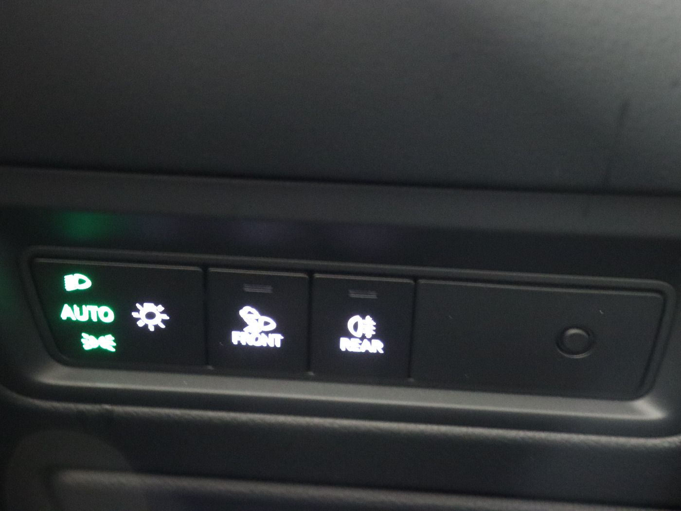 Volkswagen Touareg 3.0 TDI 4 Motion R-Line - Samsaru's Car Outlet