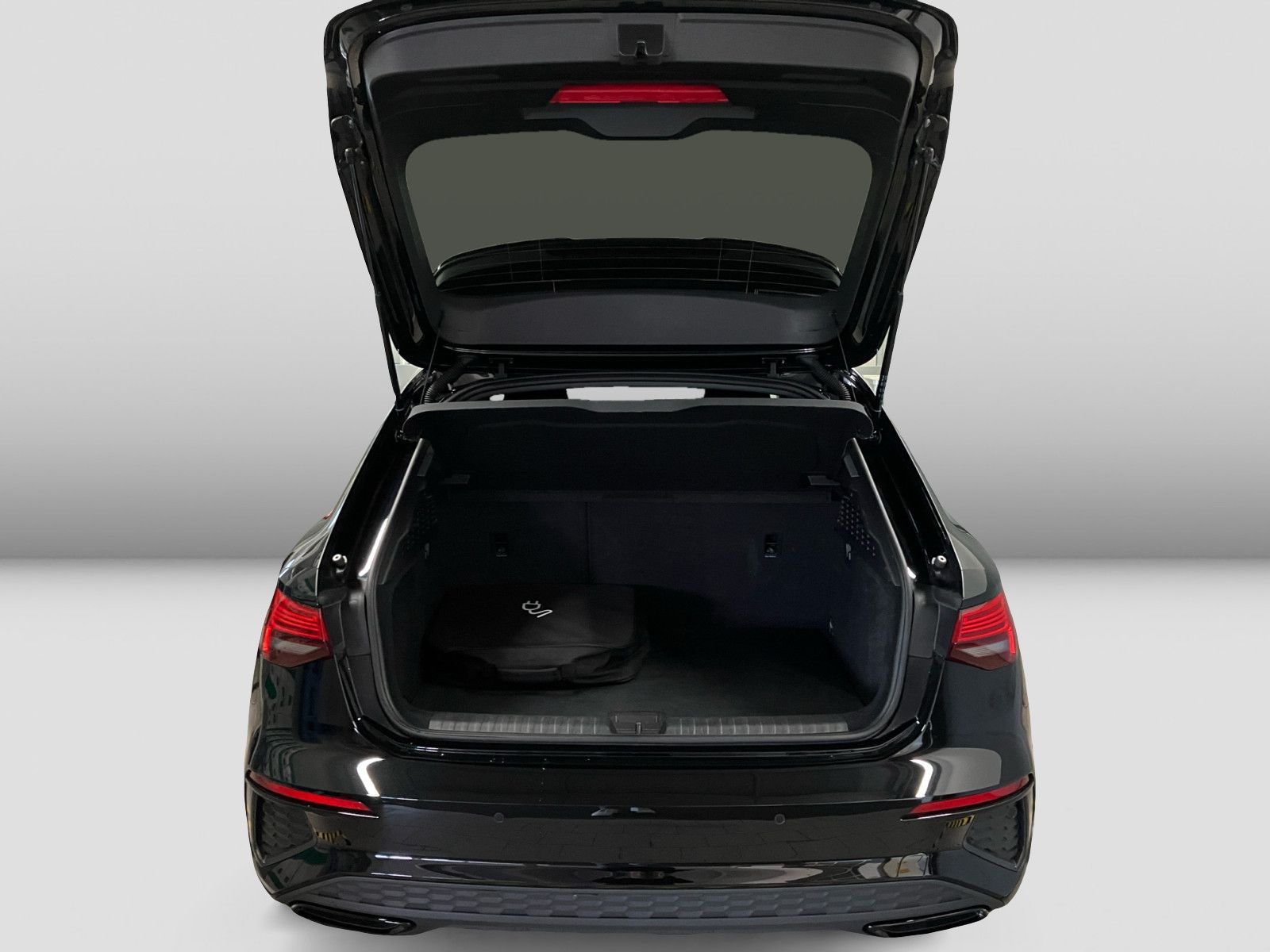 Audi A3 Sportback 45 TFSIe S line - Samsaru's Car Outlet