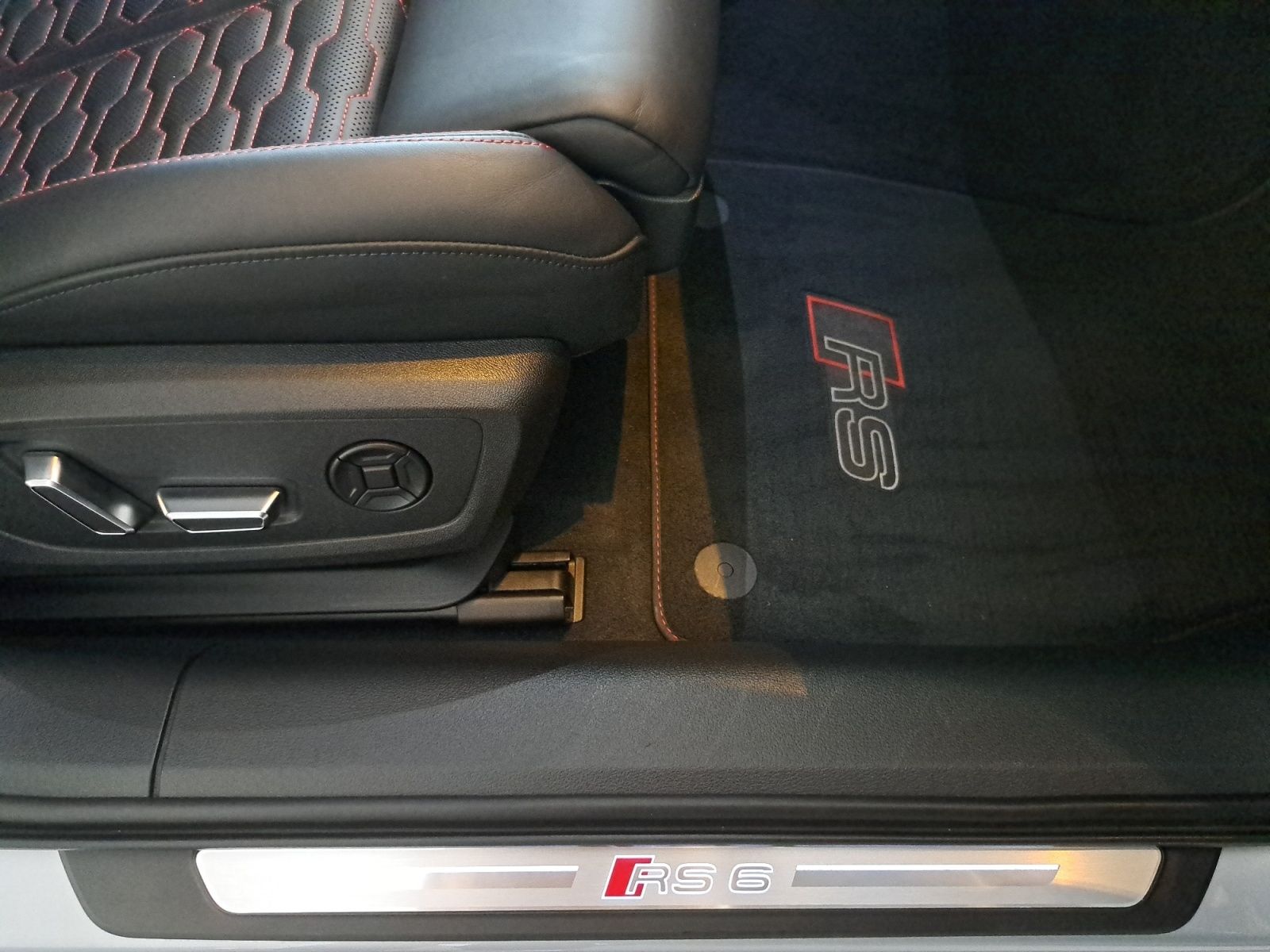 Audi RS 6 Avant 4.0 TFSI tiptr. quattro KERAMIK 305km