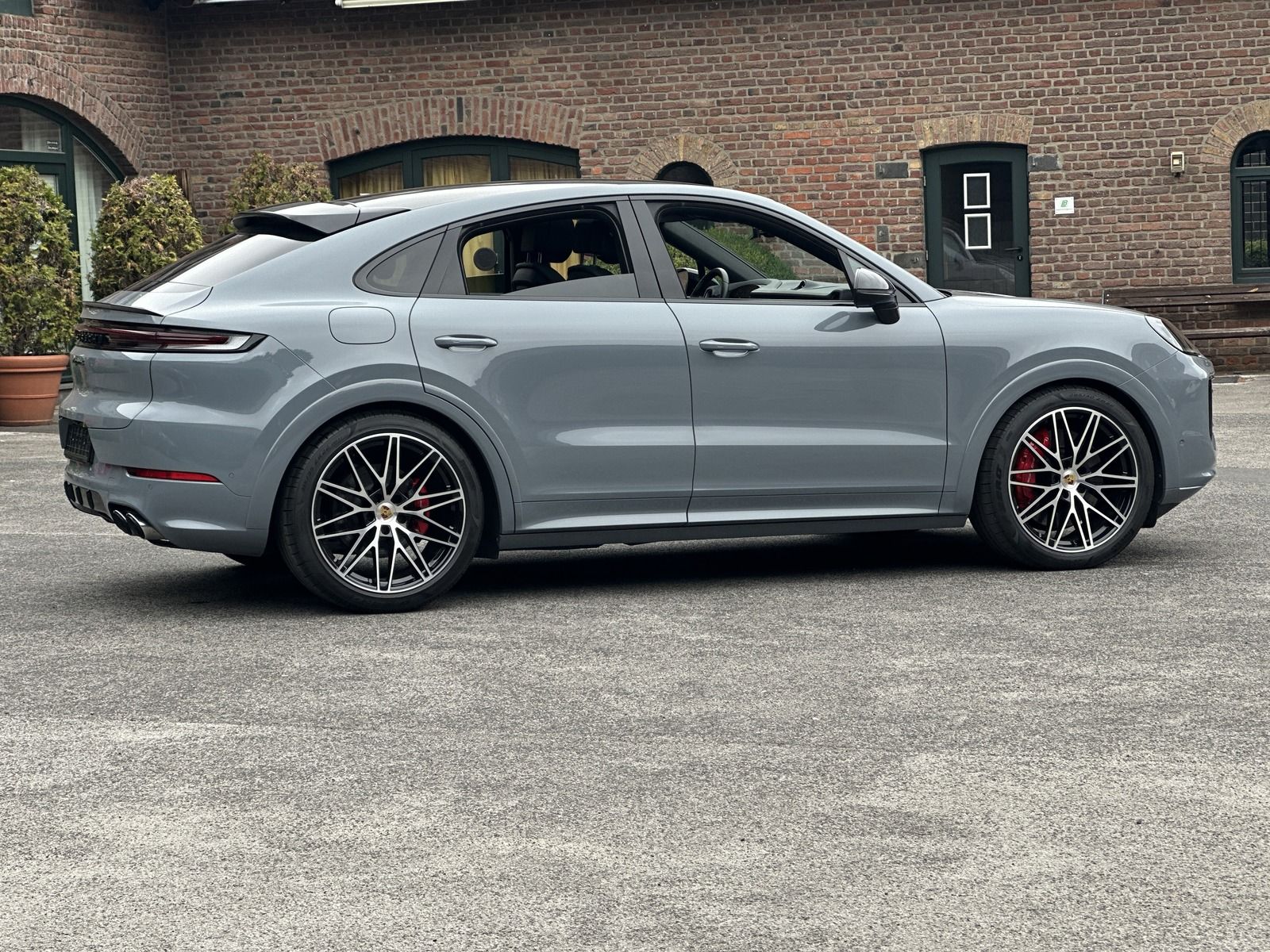 Porsche Cayenne S  Coupe SPORTDESIGN-ABGAS*BOSE*HD MATRI