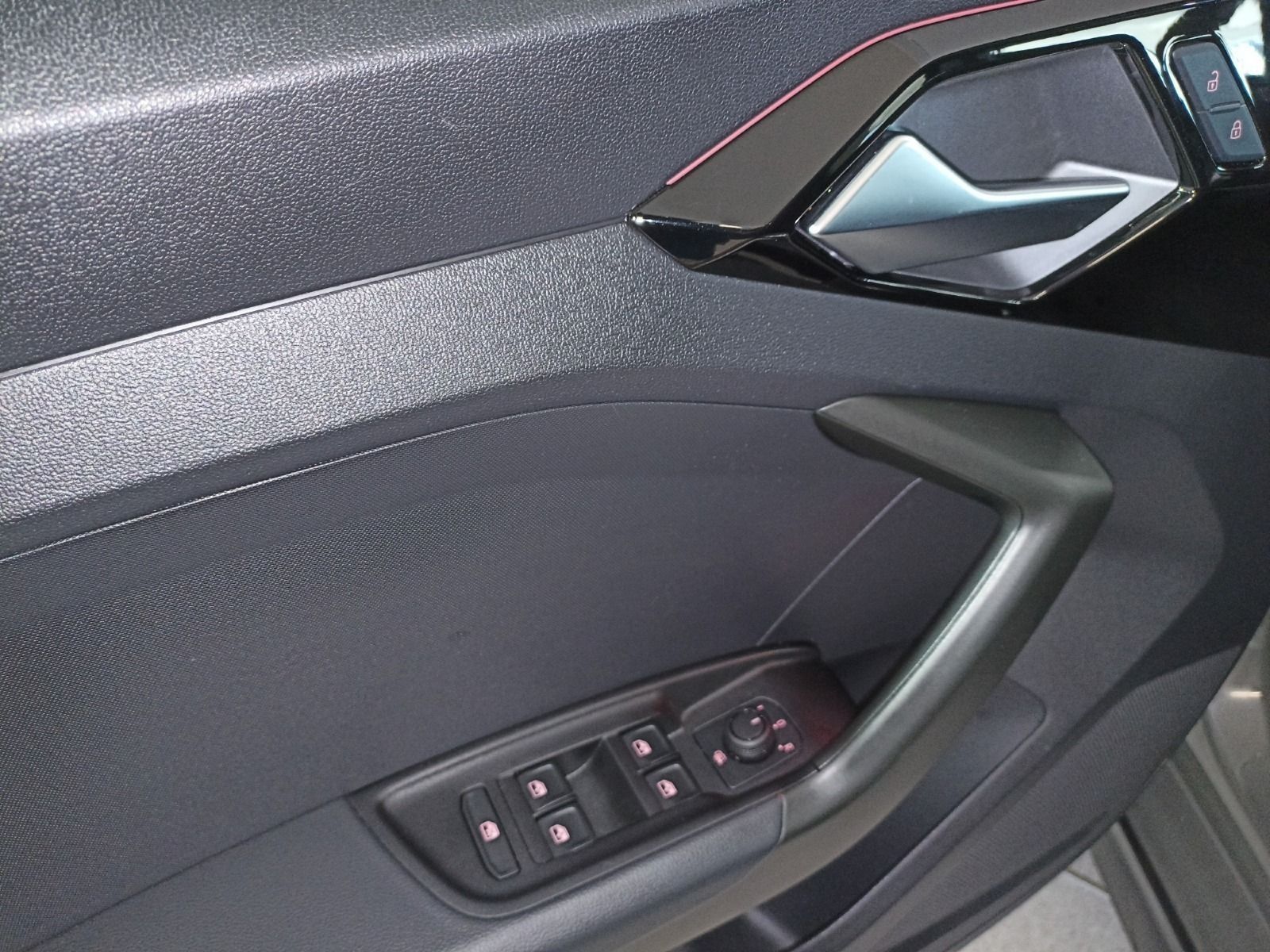 Audi A1 allstreet S tronic - Samsaru's Car Outlet
