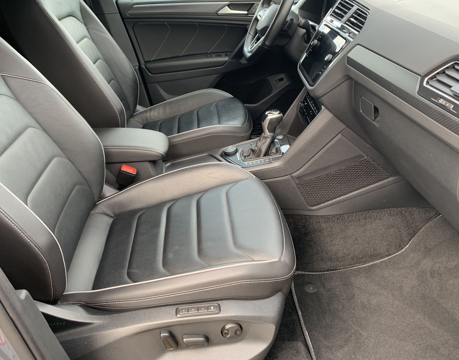 Volkswagen Tiguan 2.0 TDI*R-Line*4Motion*Leder*AHK*Cam*Navi