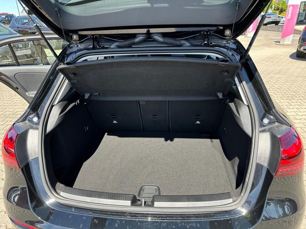 Mercedes-Benz A 180 Progressive - Samsaru's Car Outlet