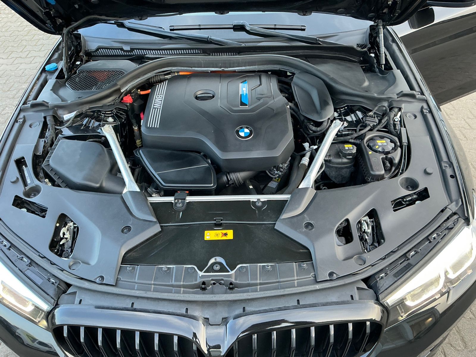 BMW 530 e xDrive M Sport S Dach, Display Key LDG