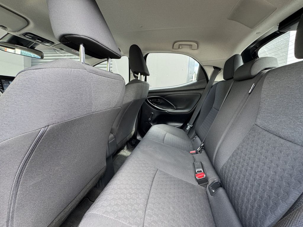 Toyota Yaris 1.5 Hybrid Business Edition - Samsaru's Car Outlet