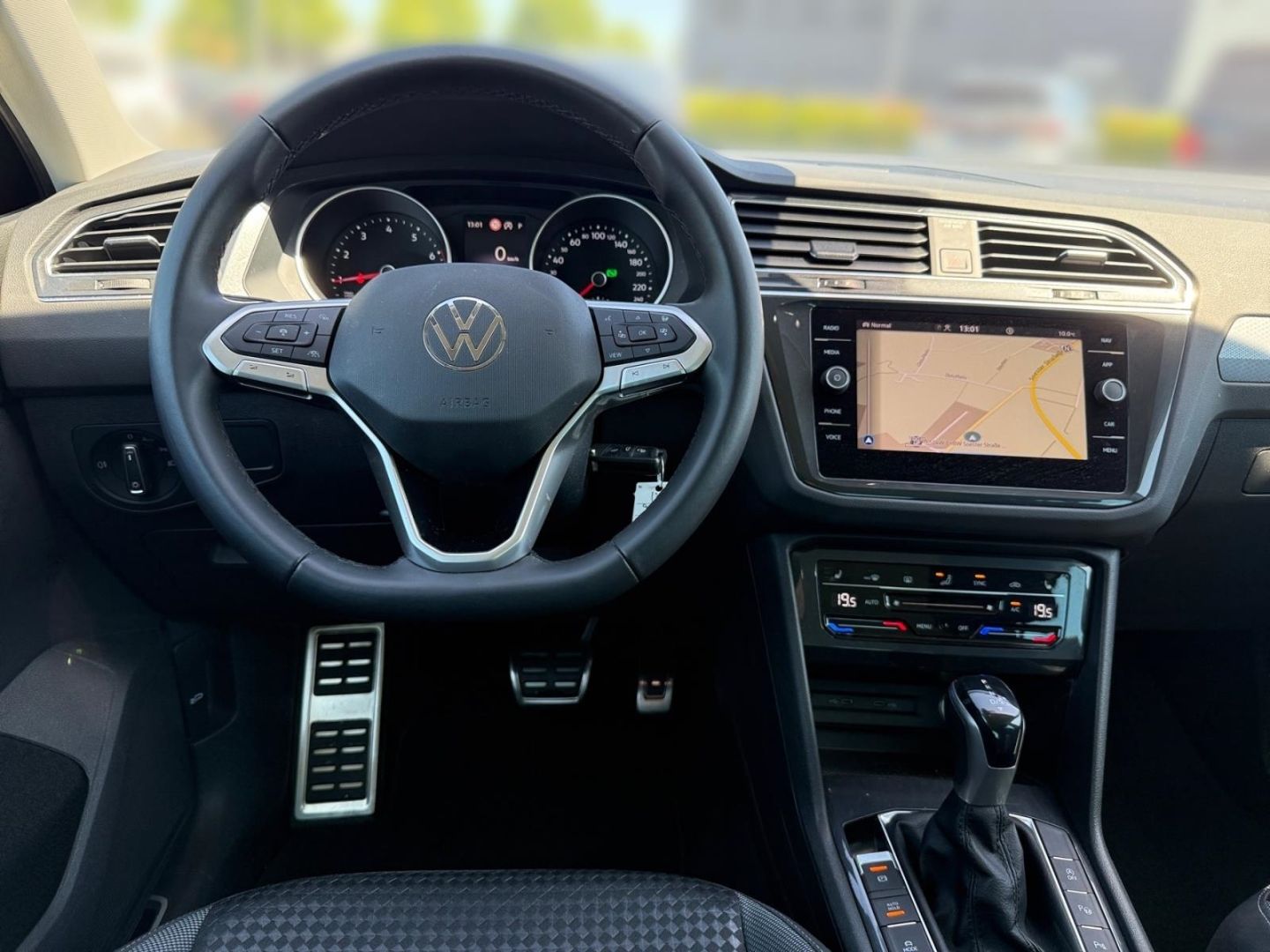 Volkswagen Tiguan Active 1.5 TSI - Samsaru's Car Outlet