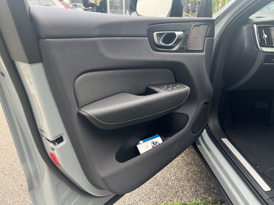 Volvo XC60 T6 AWD Plug-in Hybrid Plus Dark