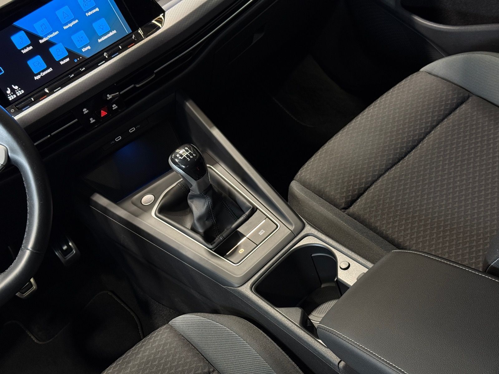 Volkswagen Golf Variant Active 1.5 TSI - Samsaru's Car Outlet