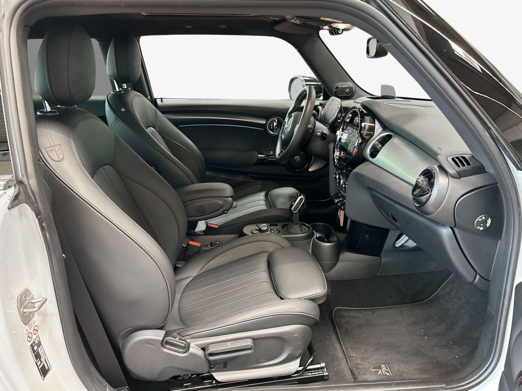 MINI Cooper SE MINI Yours Trim - Samsaru's Car Outlet