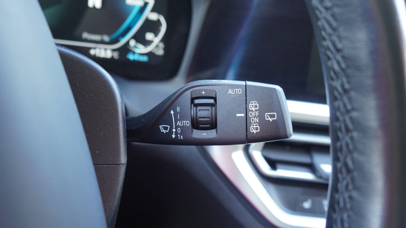 BMW 320e Touring xDrive Sport Line - Samsaru's Car Outlet