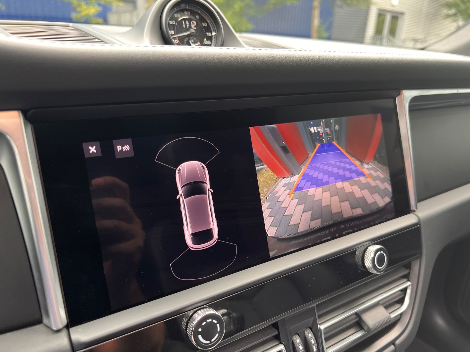 Porsche Macan III Exclusive - Samsaru's Car Outlet