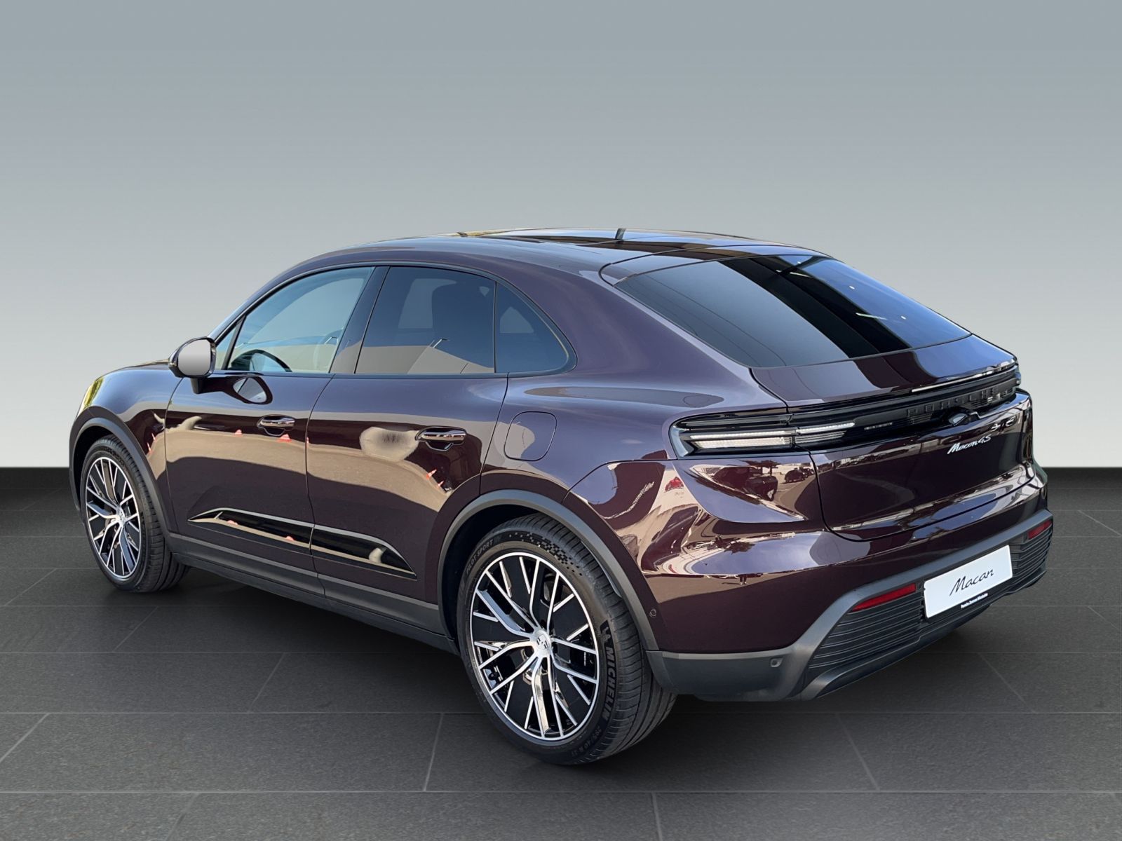 Porsche Macan 4S - Samsaru's Car Outlet