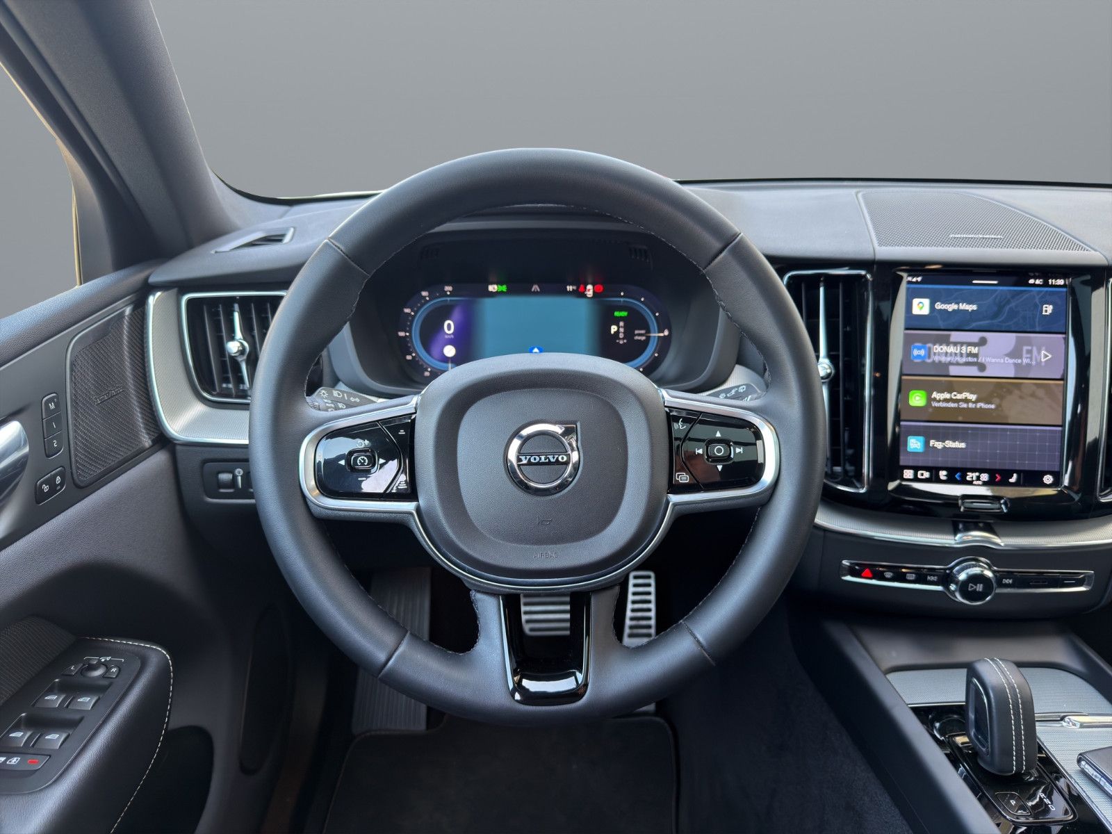 Volvo XC60 T8 R Design Plug-In Hybrid AWD+Headup+Pano