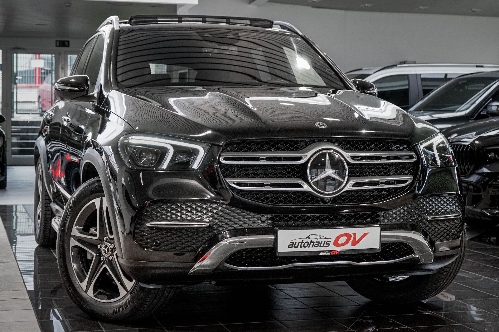 Mercedes-Benz GLE 300d 4M*Exclusive*3xTV*360*Distr*Pano*7xSitz