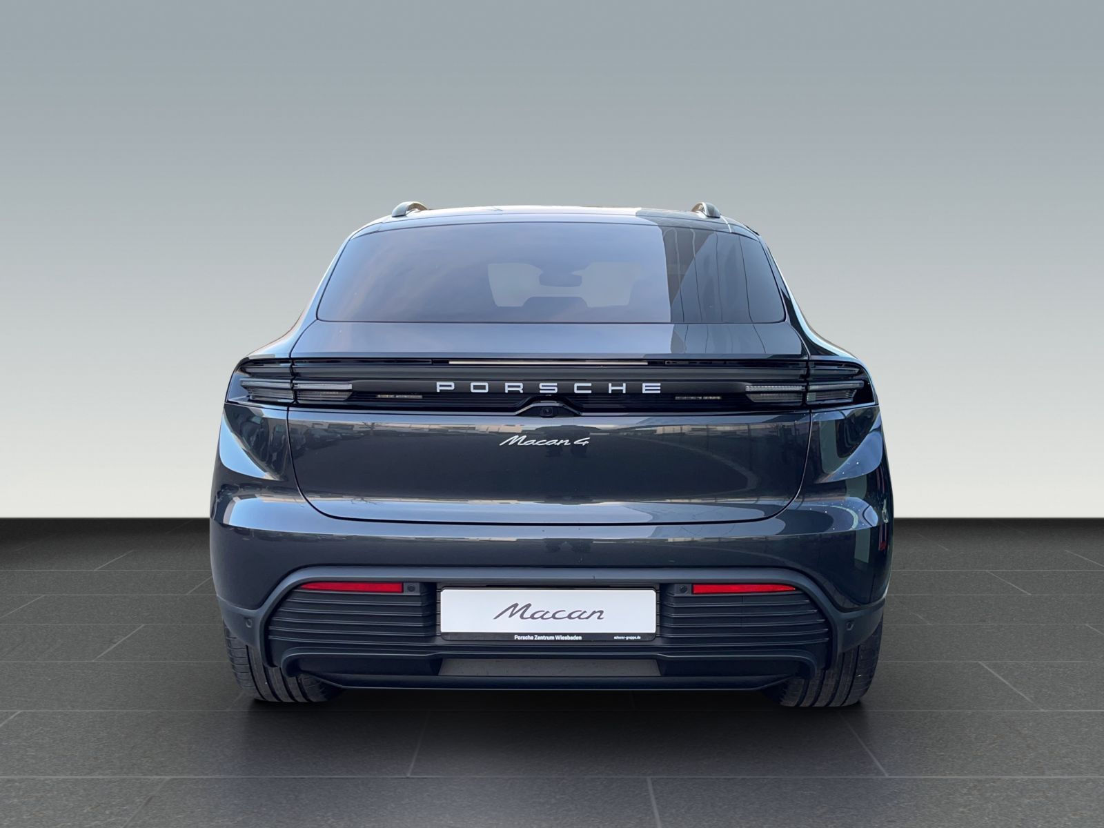 Porsche Macan 4 - Samsaru's Car Outlet