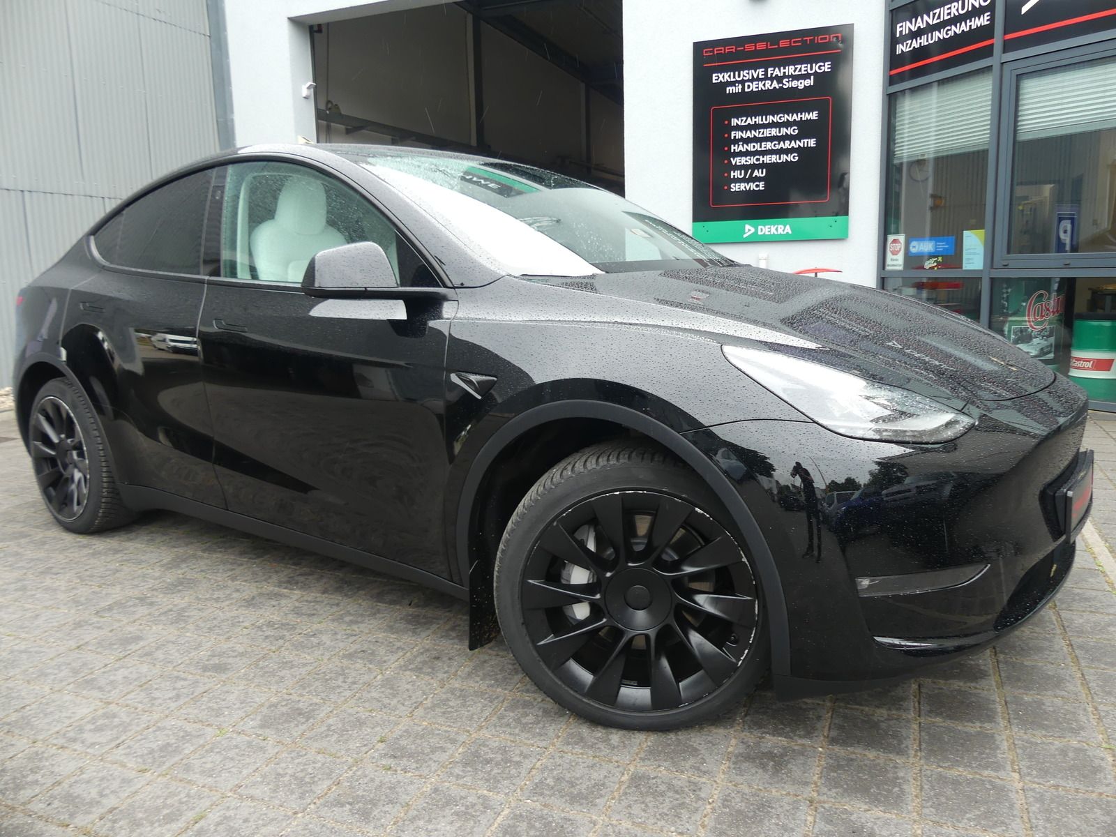 Tesla Model Y Long Range Dual AWD PANO/LED/KAM/AUTOPIL