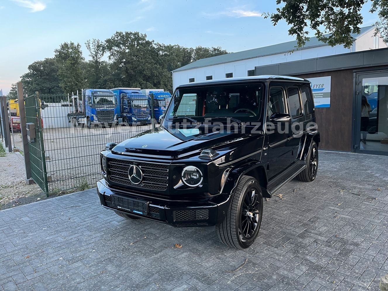 Mercedes-Benz G500 Designo - Samsaru's Car Outlet