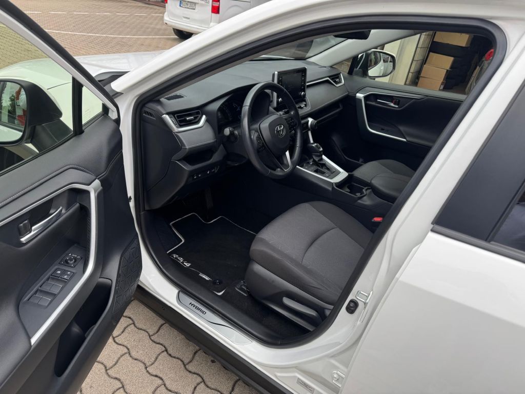 Toyota RAV 4 2.5 4x2 Hybrid Club - Samsaru's Car Outlet