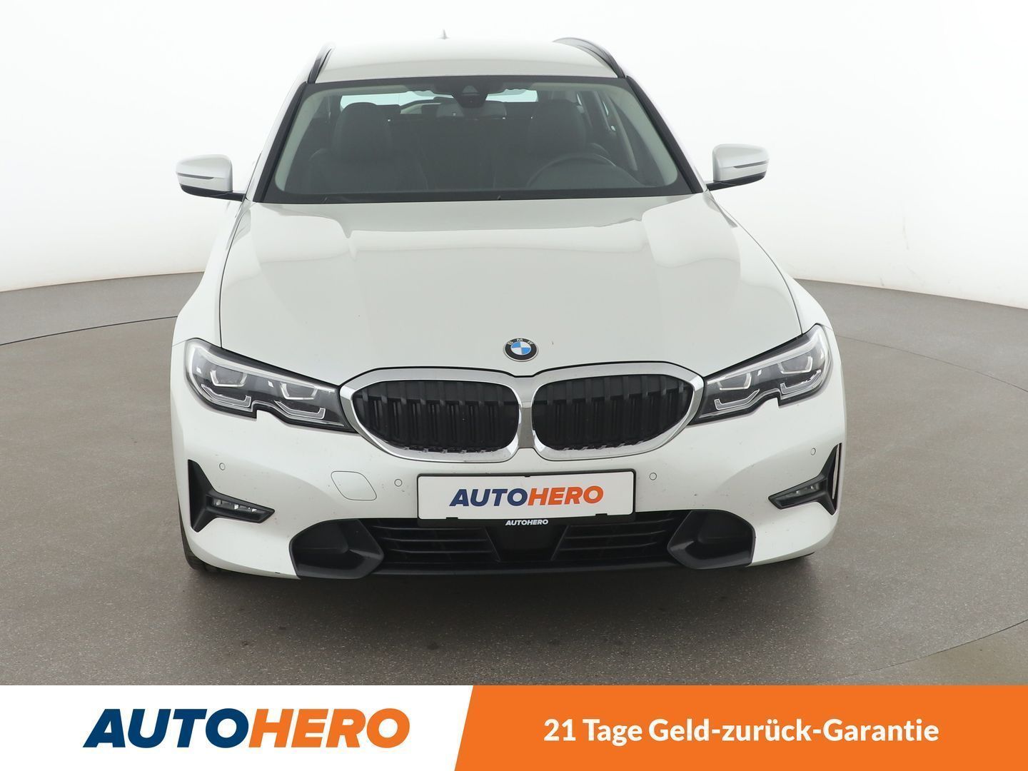 BMW 320d Sport Line Aut. - Samsaru's Car Outlet
